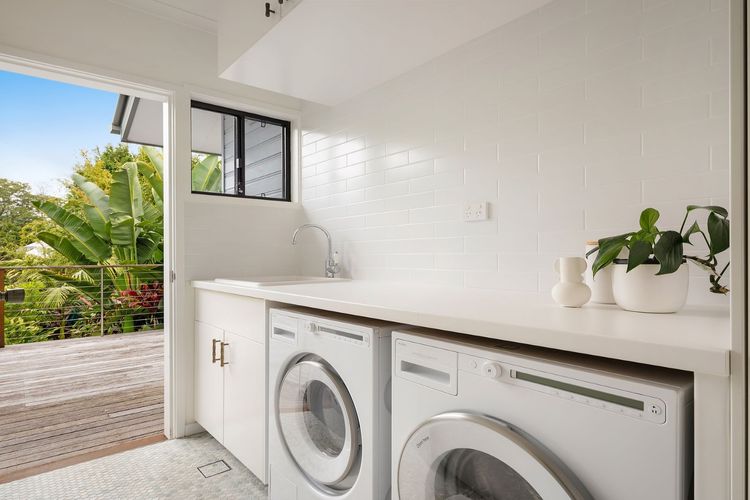 Mustique – 3 BR Caribbean-inspired village retreat