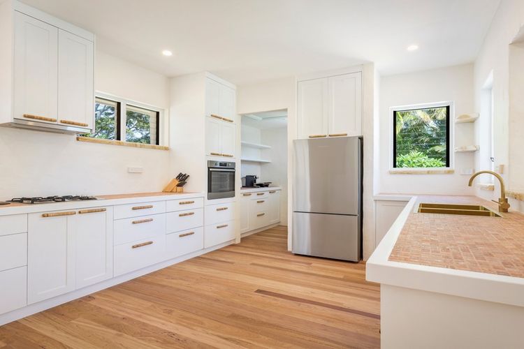 Le Dog Beach Club – chic home with pool