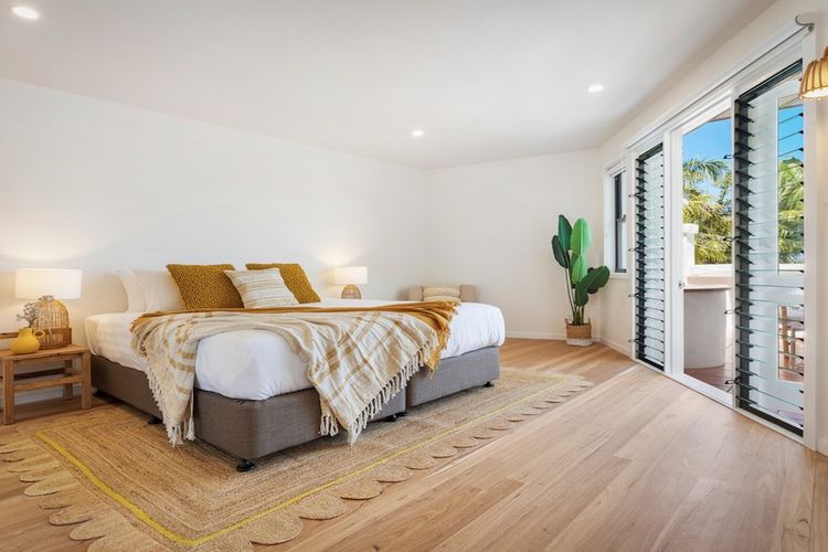 Le Dog Beach Club – chic home with pool