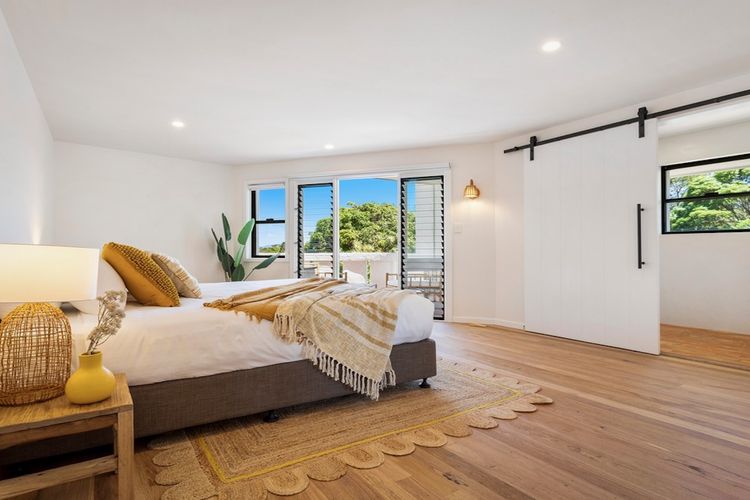 Le Dog Beach Club – chic home with pool