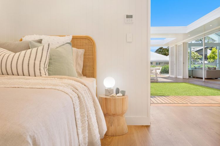 Aroha – beachside luxury home with private pool