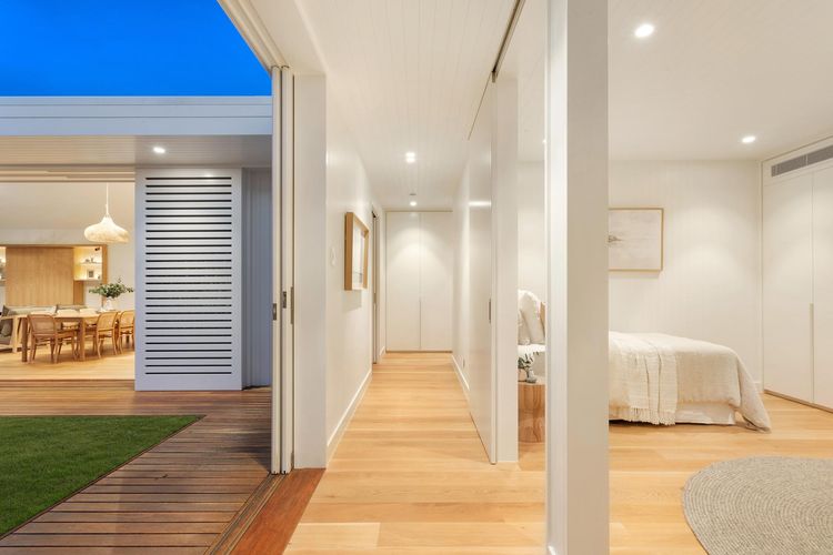 Aroha – beachside luxury home with private pool