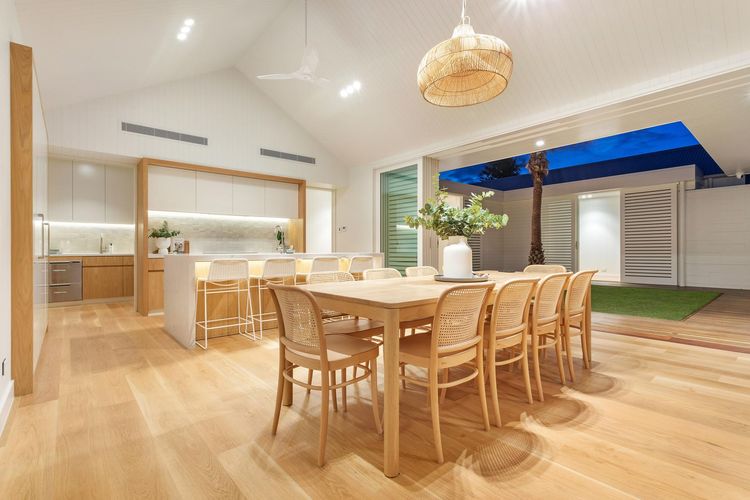 Aroha – beachside luxury home with private pool