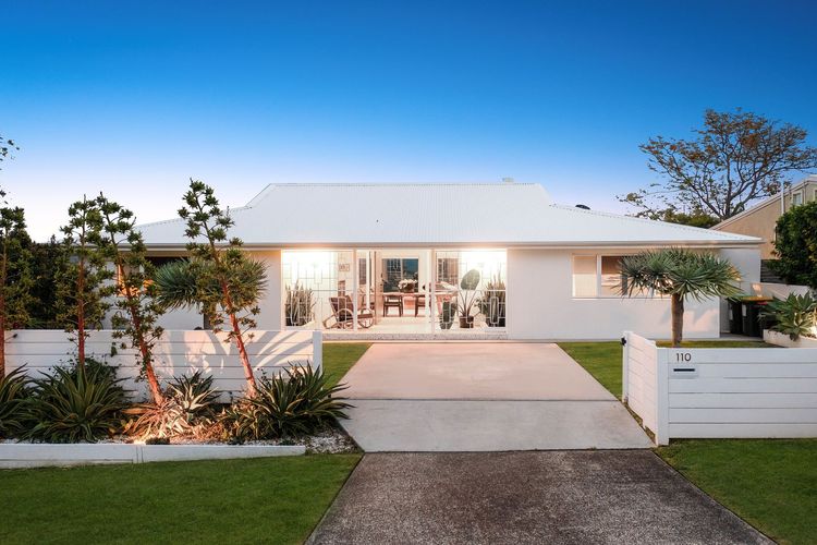 Twilight – hilltop retreat with pool & scenic views