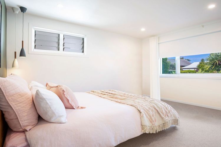 Twilight – hilltop retreat with pool & scenic views