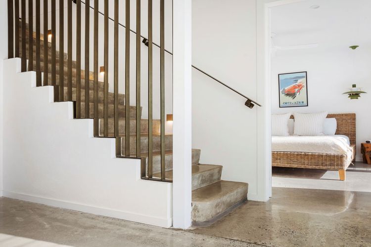 Twilight – hilltop retreat with pool & scenic views