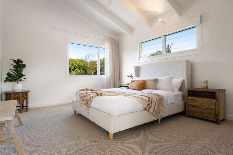 Kirra Beach House – relax in pool & sauna