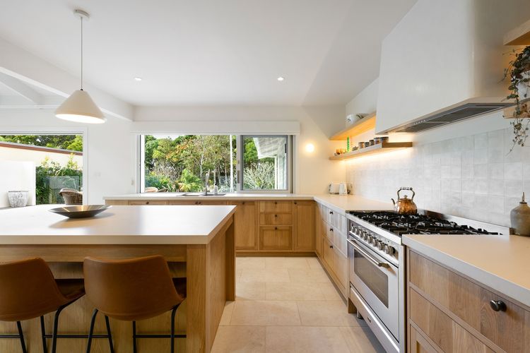 Kirra Beach House – relax in pool & sauna