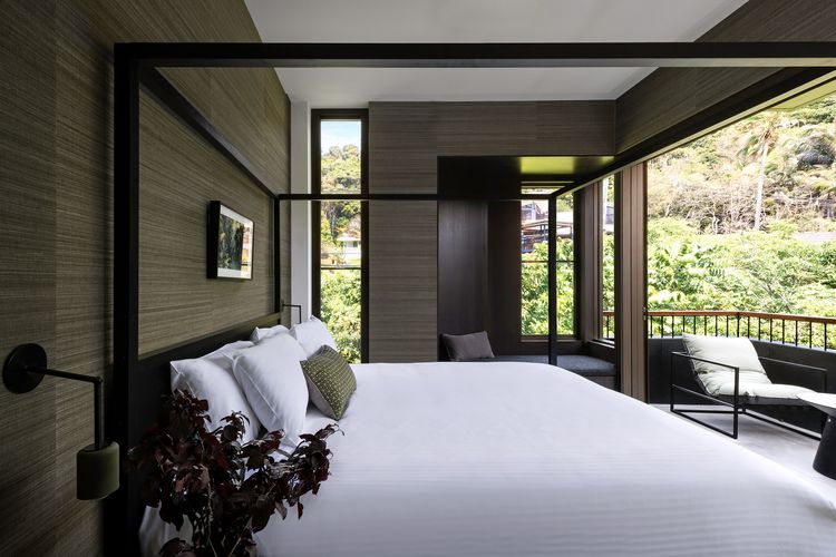 Starfall – designer retreat moments from the beach