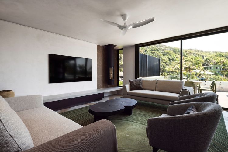 Starfall – designer retreat moments from the beach