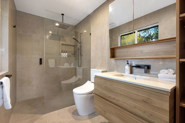 Noire at the Beach – Steps from Belongil Beach