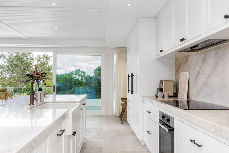 Aquarium – beachfront Pottsville home with pool