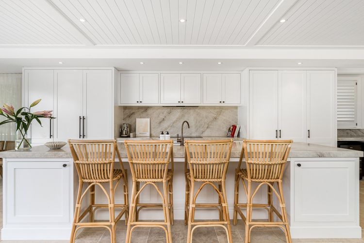 Aquarium – beachfront Pottsville home with pool