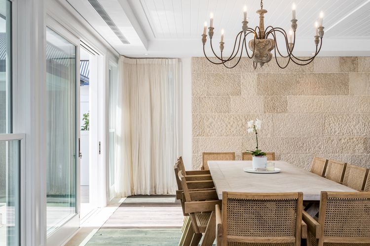 Aquarium – beachfront Pottsville home with pool