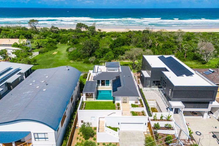 Aquarium – beachfront Pottsville home with pool