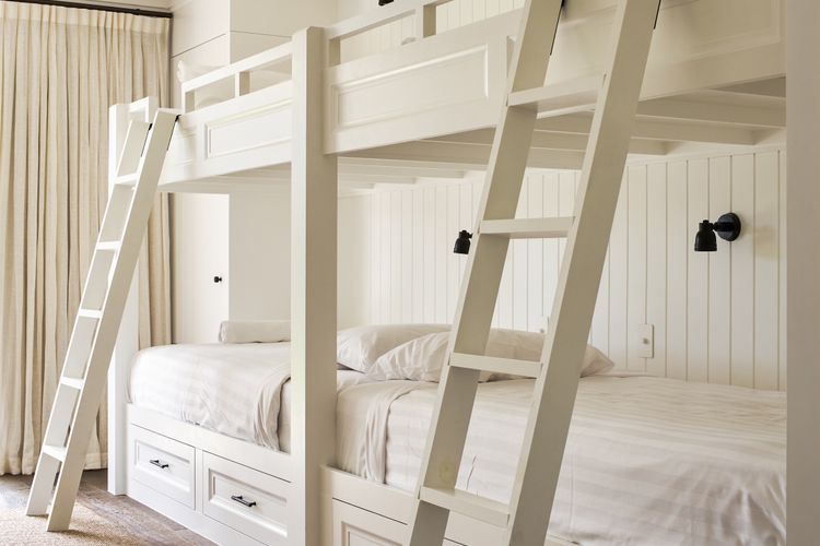 Aquarium – beachfront Pottsville home with pool