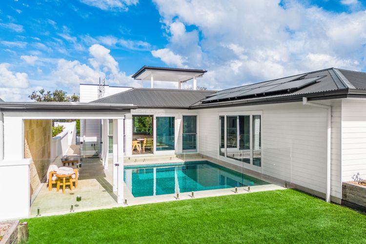 Aquarium – beachfront Pottsville home with pool