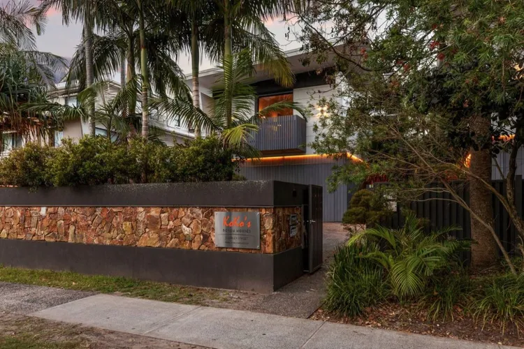 Kokos Beach House 1 – beachside luxury with pool