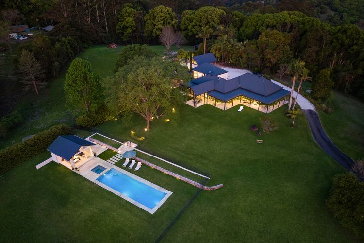 Fairway – Luxury Federal retreat with 14m pool