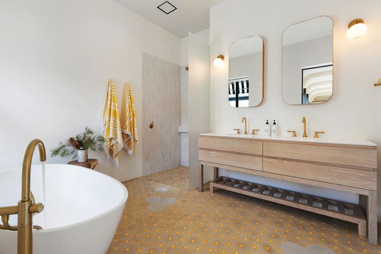 Fairway – Luxury Federal retreat with 14m pool