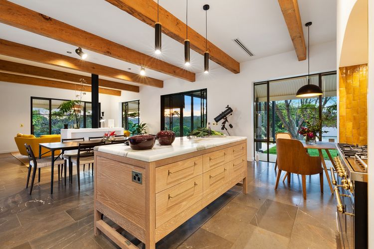 Fairway – Luxury Federal retreat with 14m pool