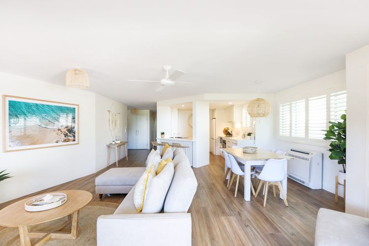 Karinya – 3 BR home steps from Clarkes Beach