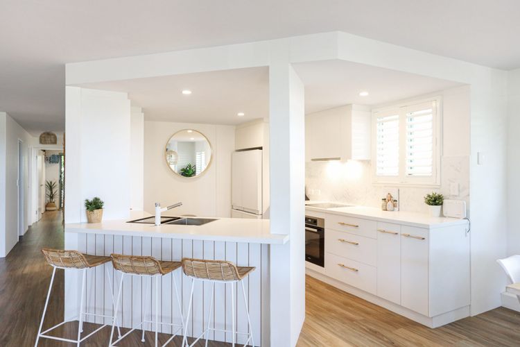 Karinya – 3 BR home steps from Clarkes Beach