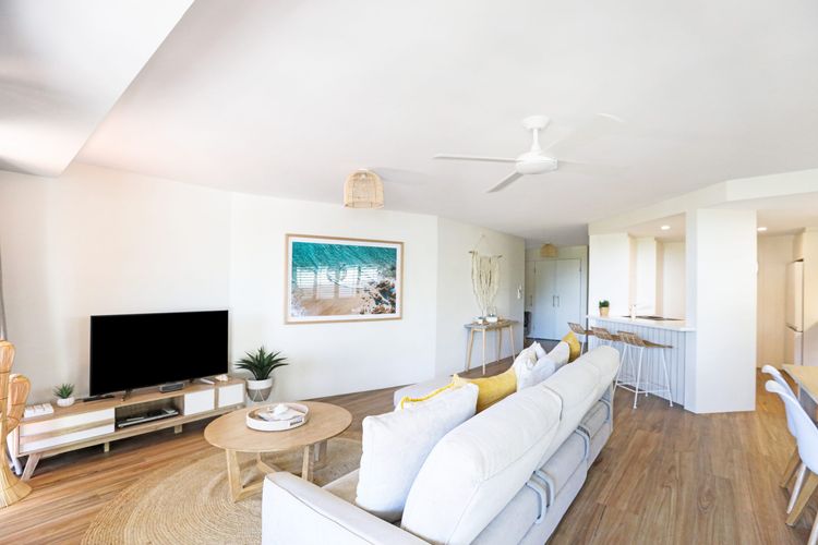 Karinya – 3 BR home steps from Clarkes Beach