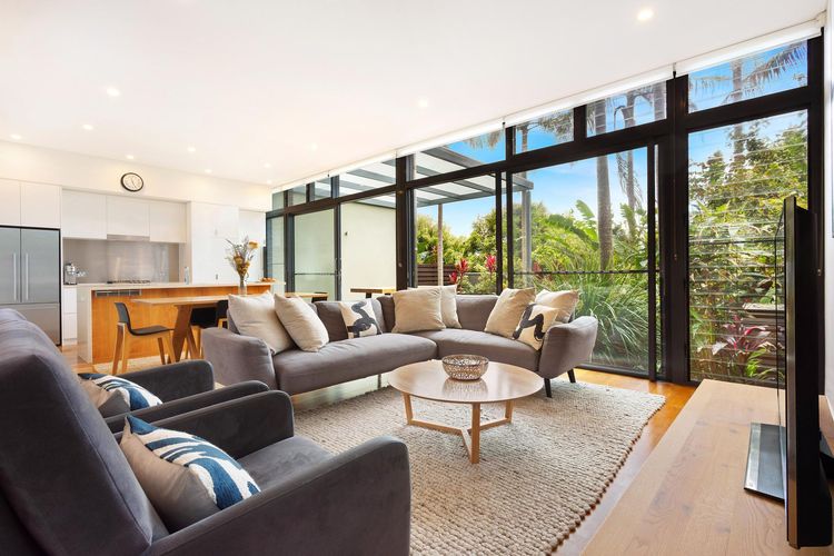 Kiah – nestled between Main & Belongil Beaches