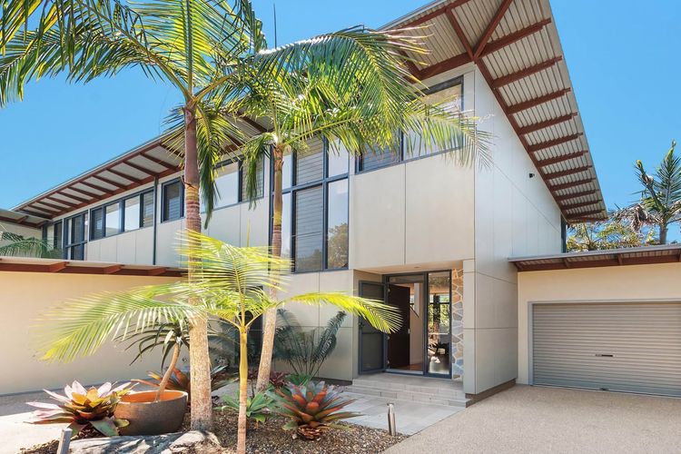 Kiah – nestled between Main & Belongil Beaches