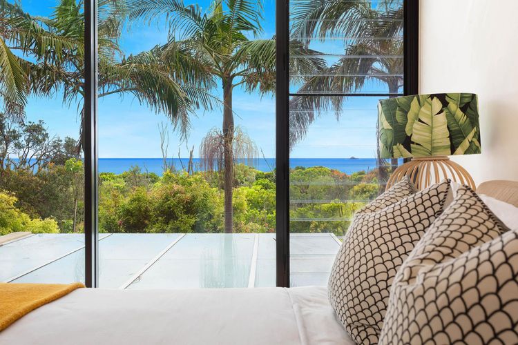 Kiah – nestled between Main & Belongil Beaches