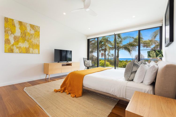 Kiah – nestled between Main & Belongil Beaches