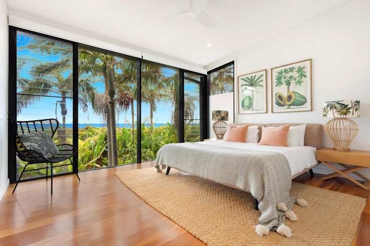 Kiah – nestled between Main & Belongil Beaches