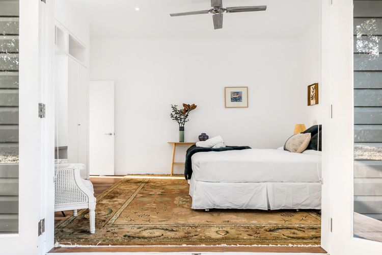 Alkira – Boutique cottage – Walk to Clarkes Beach