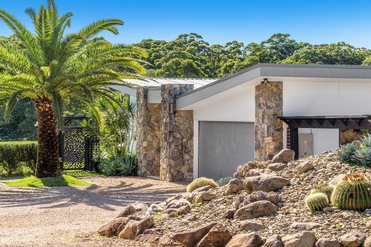 La Reserve – Broken Head retreat with pool