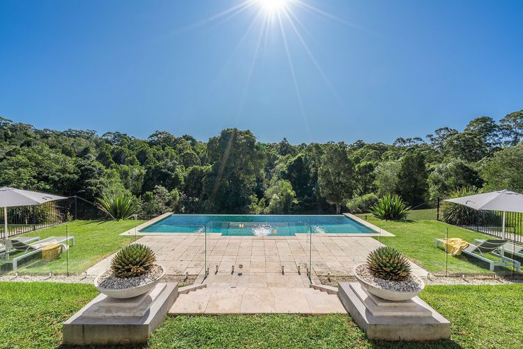 La Reserve – Broken Head retreat with pool