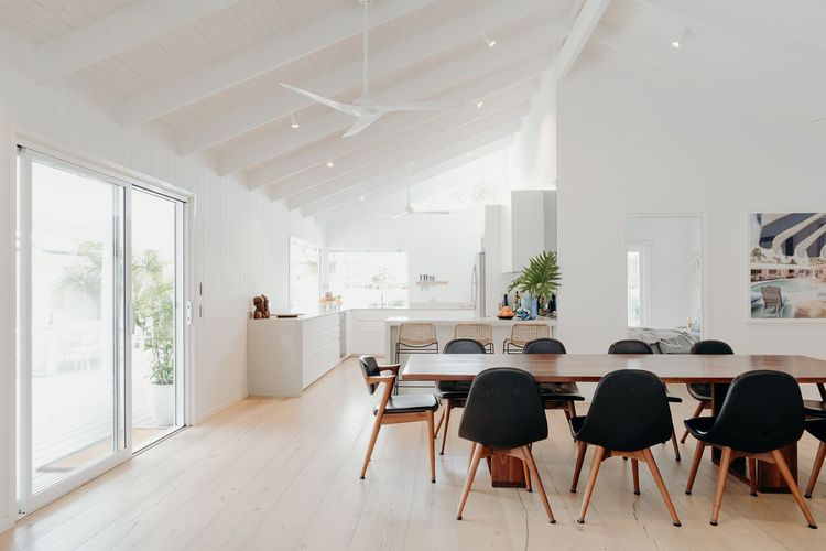Paradise Palms – pet-friendly beach home with pool