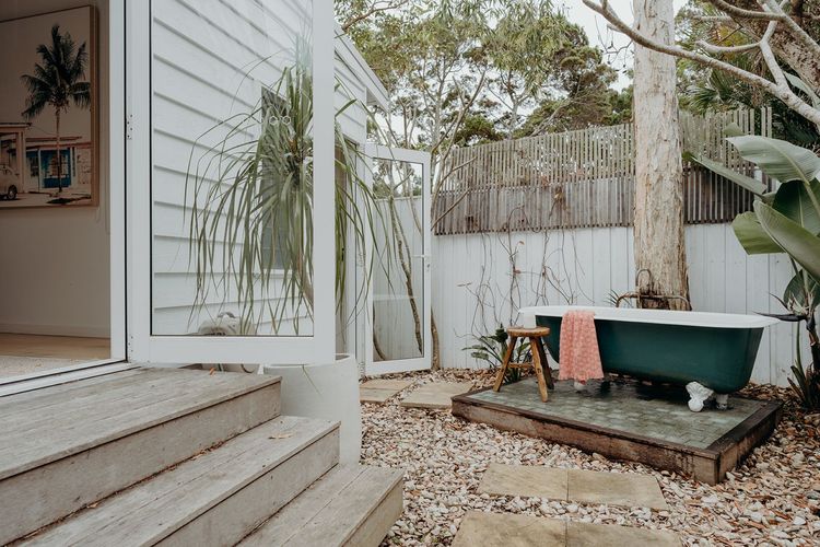 Paradise Palms – pet-friendly beach home with pool