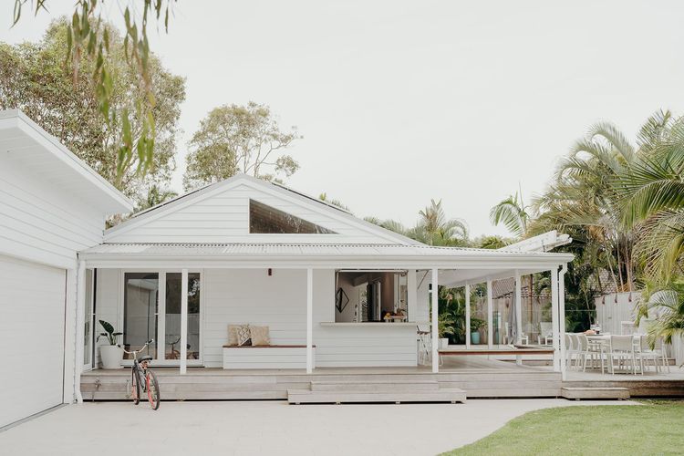 Paradise Palms – pet-friendly beach home with pool