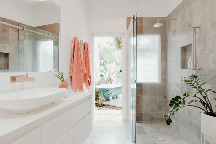 Paradise Palms – pet-friendly beach home with pool