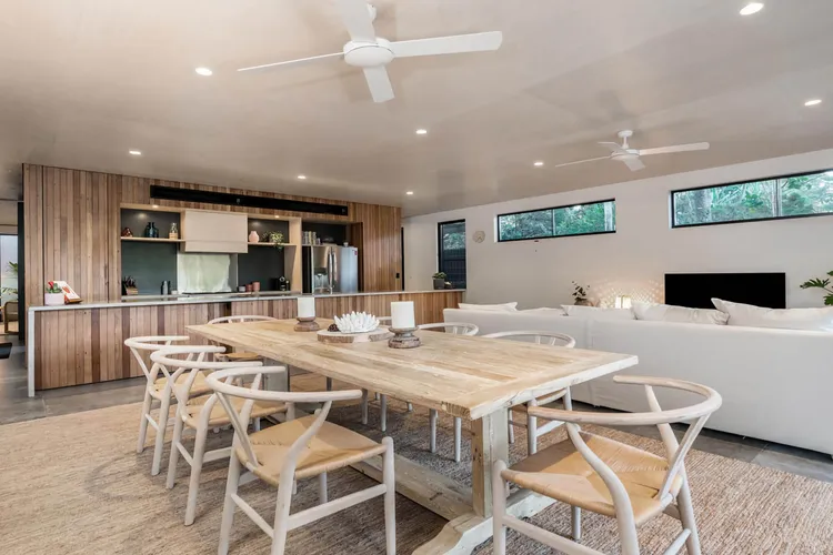 Tallowood – luxury beach house with pool & studio
