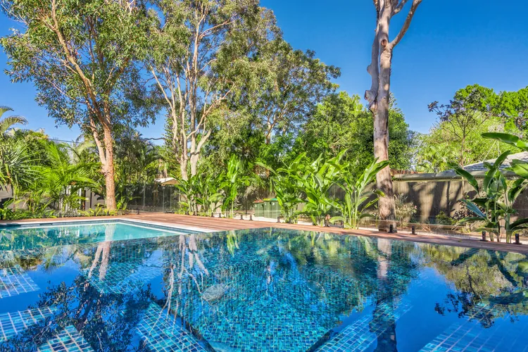 Tallowood – luxury beach house with pool & studio