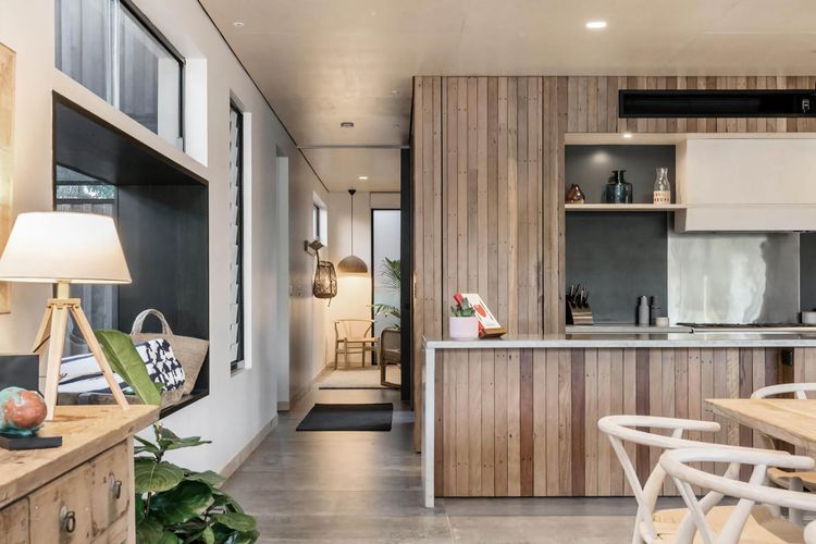 Tallowood – luxury beach house with pool & studio