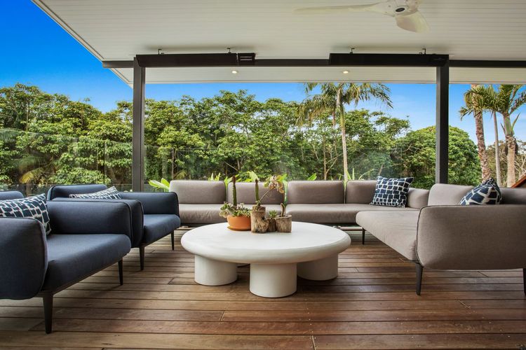 Tranquil Oasis – walking distance to beaches