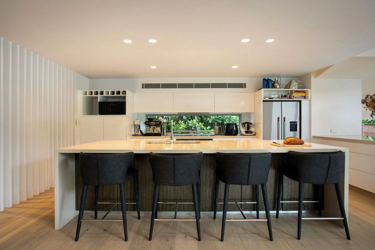 Tranquil Oasis – walking distance to beaches