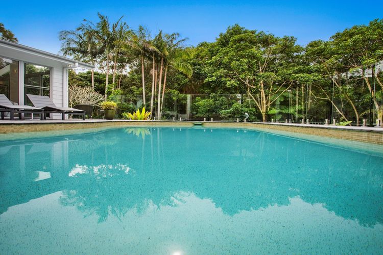 Tranquil Oasis – walking distance to beaches