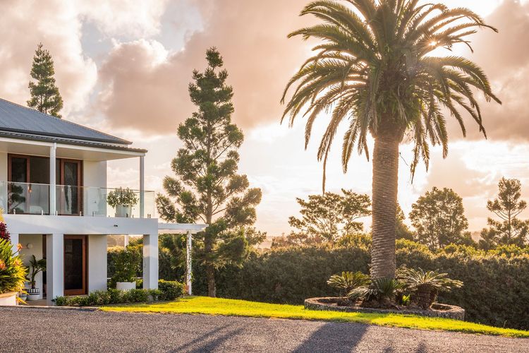 Milla’s on Coopers – luxury retreat with pool