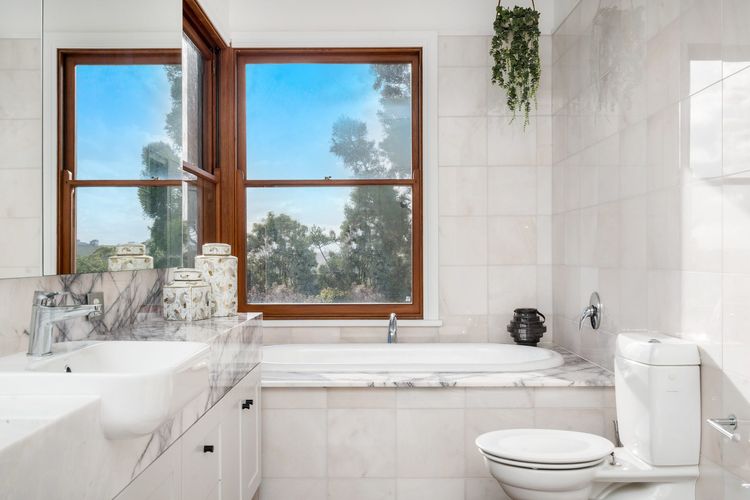 Milla’s on Coopers – luxury retreat with pool