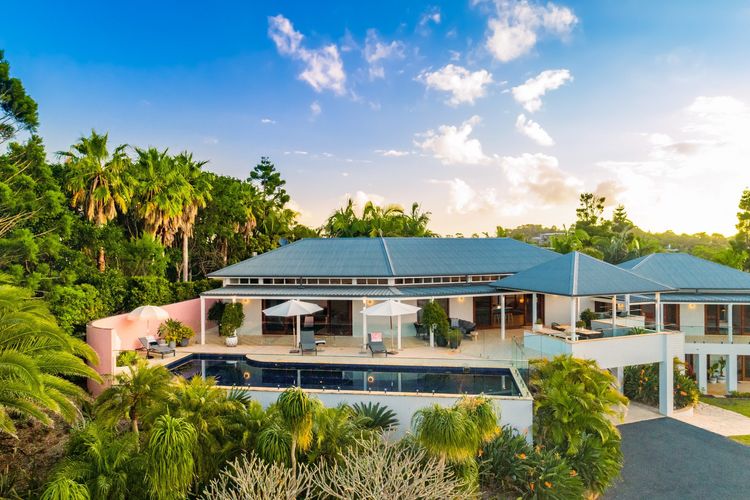 Milla’s on Coopers – luxury retreat with pool