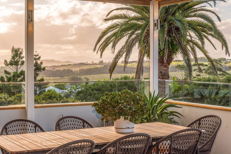 Milla’s on Coopers – luxury retreat with pool